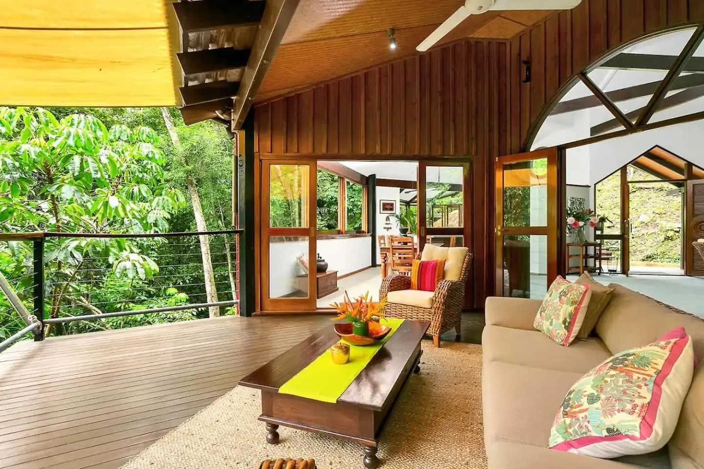 Hideaway Treehouse - A Secluded Rainforest Retreat Bayview Heights Apartman