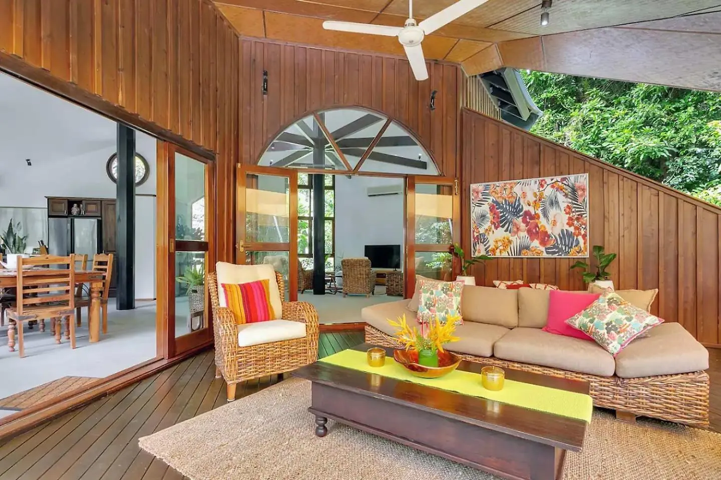 Apartment Hideaway Treehouse - A Secluded Rainforest Retreat Bayview Heights